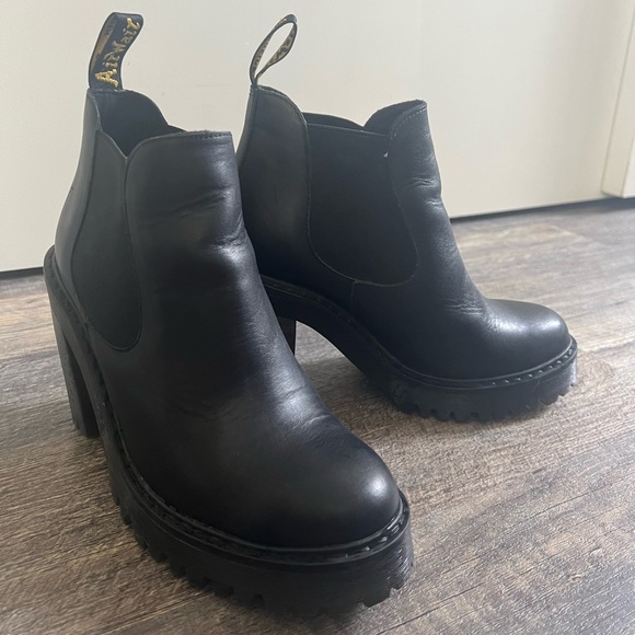 Doc Martens black Chelsea heeled slip on bootie - Picture 5 of 5